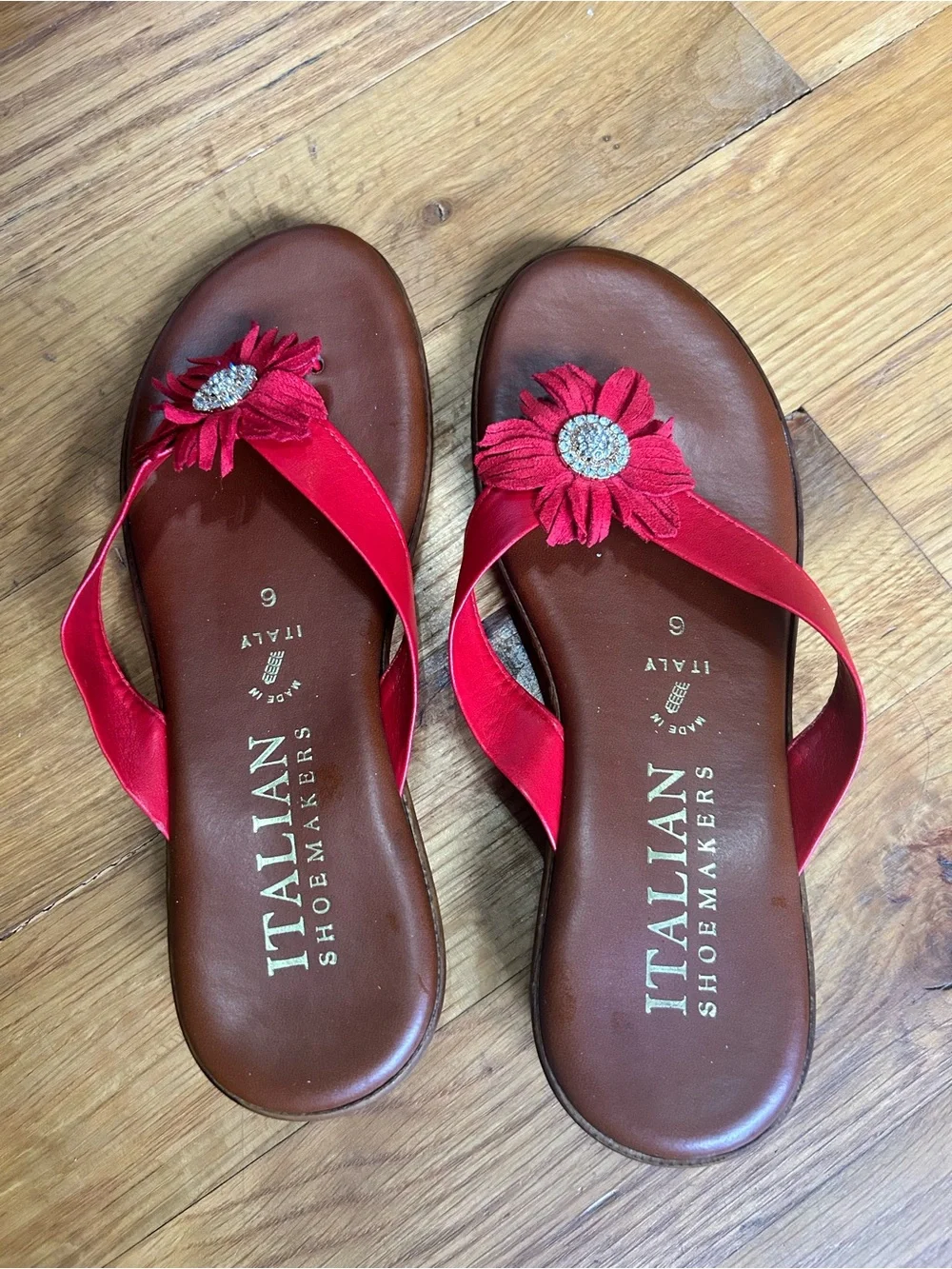 Italian Shoemakers Red Leather Sandals with Rhinestone Petal Flower Sz 6